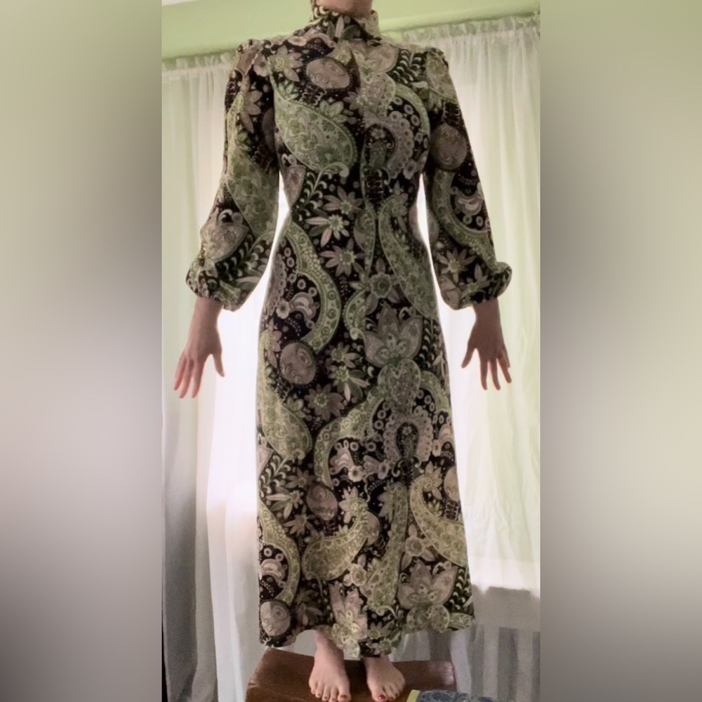 Vintage 70s psychedelic paisley maxi dress